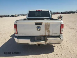 2024 Ram 2500 Big Horn z VIN 3C6UR5DL6RG156245, wystawiony jako Copart lot #51162525 z przebiegiem 46 743 mil mil oraz Szkoda całkowita • Salvage title. Historia ofert i sprzedaży dostępna na DreamBid. Obrazek 6.