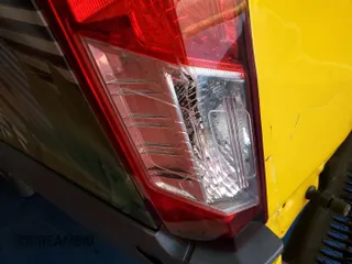 2015 Ford Transit z VIN 1FTCR3XMXFKA30049, wystawiony jako IAAI lot #42307191 z przebiegiem 212 468 mil mil oraz . Historia ofert i sprzedaży dostępna na DreamBid. Obrazek 1.