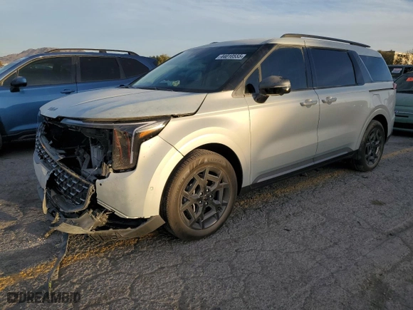 2025 Kia Carnival Hybrid SX Prestige with VIN KNDNE5KA6S6032090, listed as a Copart auction lot 44010555 with 1,849 mi miles and Salvage Title. Bid and sale history available at carsss.com. Image 1.