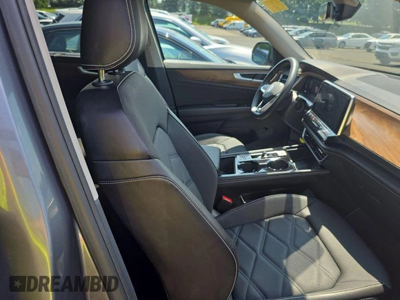 2024 Volkswagen Atlas SE с VIN 1V2HR2CAXRC566069, выставлен на аукционе IAAI как лот 42852810 с пробегом 20 626 миль миль и . История ставок и продаж доступна на DreamBid. Изображение 5.