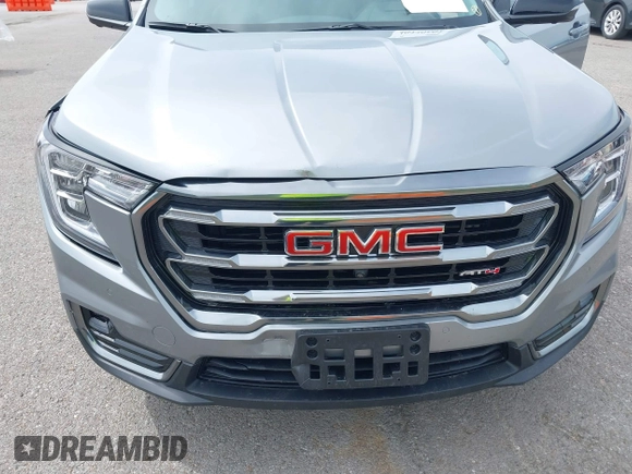 2024 GMC Terrain AT4 with VIN 3GKALYEG8RL267651, listed as a IAAI auction lot 40239602 with 3,589 mi miles and . Bid and sale history available at carsss.com. Image 17.
