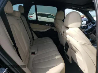 2021 BMW X5 xDrive40i z VIN 5UXCR6C03M9E85738, wystawiony jako Copart lot #47346135 z przebiegiem 28 117 mil mil oraz Szkoda całkowita • Salvage title. Historia ofert i sprzedaży dostępna na DreamBid. Obrazek 11.