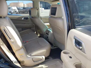 2014 Nissan Pathfinder SL with VIN 5N1AR2MM9EC639952, listed as a IAAI auction lot 42216892 with 140,253 mi miles. Bid and sale history available at carsss.com. Image 8.