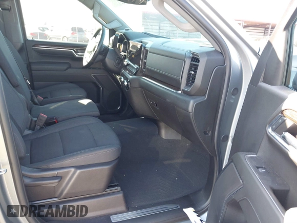 2024 GMC Sierra 1500 with VIN 1GTPHBE89RZ316894, listed as a IAAI auction lot 41494310 with 10,558 mi miles and . Bid and sale history available at DreamBid. Image 5.