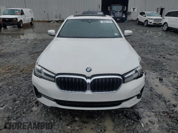 2021 BMW 5 Series 530i xDrive z VIN WBA13BJ03MCG98761, wystawiony jako Copart lot #56557135 z przebiegiem Nie podano mil oraz Szkoda całkowita • Salvage title. Historia ofert i sprzedaży dostępna na DreamBid. Obrazek 5.