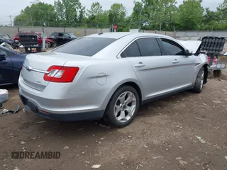 2012 Ford Taurus SEL z VIN 1FAHP2EW1CG132855, wystawiony jako IAAI lot #42256022 z przebiegiem 177 749 mil mil oraz . Historia ofert i sprzedaży dostępna na DreamBid. Obrazek 4.
