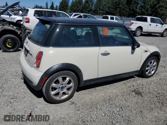 2006 MINI Hardtop S z VIN WMWRE33526TJ48561, wystawiony jako Copart lot #53217245 z przebiegiem 154 128 mil mil oraz Czysty tytuł • Clean title. Historia ofert i sprzedaży dostępna na DreamBid. Obrazek 3.