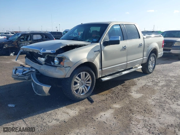2006 Lincoln Mark LT with VIN 5LTPW16566FJ24346, listed as a IAAI auction lot 41701196 with 224,526 mi miles. Bid and sale history available at carsss.com. Image 17.