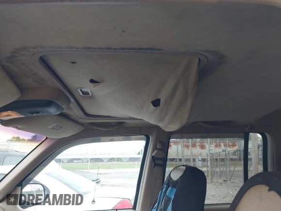 2000 Ford Explorer XLT с VIN 1FMZU63P1YUB59536, выставлен на аукционе IAAI как лот 42525666 с пробегом 300 184 миль миль и . История ставок и продаж доступна на DreamBid. Изображение 12.