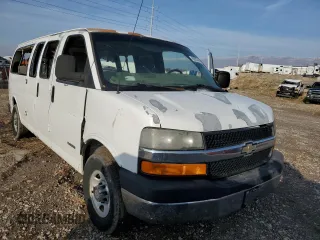 2006 Chevrolet Express Passenger with VIN 1GAHG39U461274433, listed as a Copart auction lot 82622414 with 206,975 mi miles and Clean title. Bid and sale history available at DreamBid. Image 4.