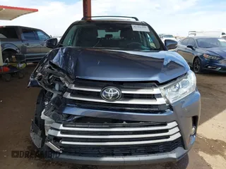 2018 Toyota Highlander LE with VIN 5TDZZRFH0JS285957, listed as a IAAI auction lot 42381460 with 85,183 mi miles and . Bid and sale history available at DreamBid. Image 13.