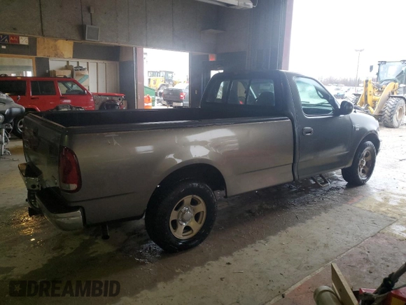 2002 Ford F-150 XL with VIN 1FTRF17W72NA55539, listed as a Copart auction lot 82529424 with 181,747 mi miles and Salvage Title. Bid and sale history available at carsss.com. Image 3.