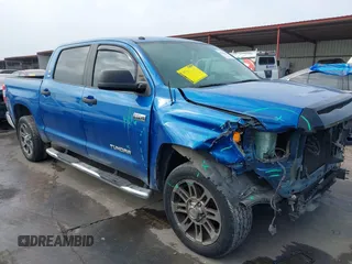 2016 Toyota Tundra SR5 z VIN 5TFEW5F10GX200671, wystawiony jako IAAI lot #41946182 z przebiegiem 162 688 mil mil oraz . Historia ofert i sprzedaży dostępna na DreamBid. Obrazek 1.