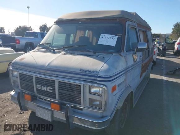 1989 GMC Vandura z VIN 1GDEG25K1K7521984, wystawiony jako IAAI lot #41371811 z przebiegiem 43 502 mil mil oraz . Historia ofert i sprzedaży dostępna na DreamBid. Obrazek 2.