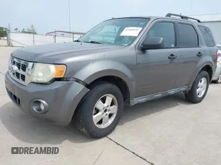 2010 Ford Escape XLT с VIN 1FMCU9DG1AKD06848, выставлен на аукционе IAAI как лот 42409555 с пробегом 310 043 миль миль и . История ставок и продаж доступна на DreamBid. Изображение 2.