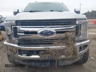 2018 Ford Super Duty F-250 SRW XL with VIN 1FT7W2B6XJEC73803, listed as a IAAI auction lot 41367437 with 77,480 mi miles. Bid and sale history available at carsss.com. Image 11.
