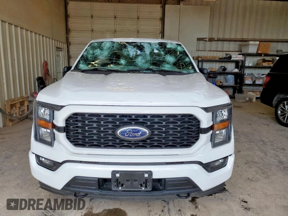 2023 Ford F-150 XL z VIN 1FTEW1EP4PKF14142, wystawiony jako Copart lot #58087565 z przebiegiem 41 770 mil mil oraz Czysty tytuł • Clean title. Historia ofert i sprzedaży dostępna na DreamBid. Obrazek 5.