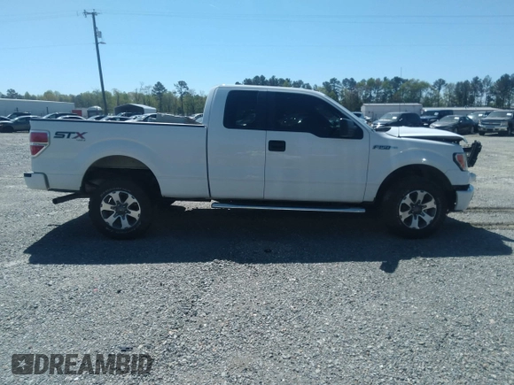 2014 Ford F-150 XL with VIN 1FTFX1EF3EKD09207, listed as a IAAI auction lot 42051107 with 106,664 mi miles. Bid and sale history available at carsss.com. Image 13.