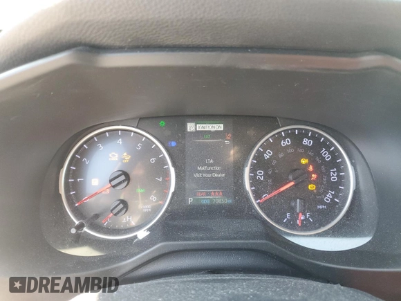 2019 Toyota RAV4 XLE with VIN 2T3W1RFV3KW014147, listed as a Copart auction lot 46943675 with 70,850 mi miles and Salvage Title. Bid and sale history available at DreamBid. Image 9.