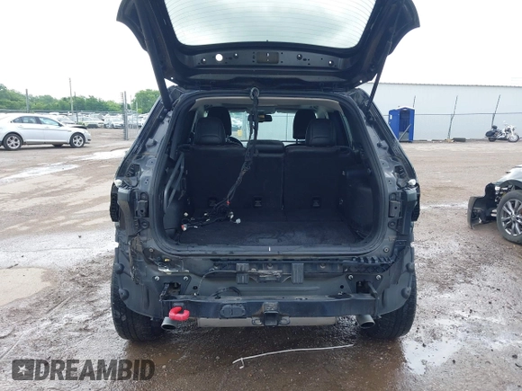 2015 Jeep Cherokee Trailhawk with VIN 1C4PJMBS5FW647601, listed as a IAAI auction lot 42437734 with 170,640 mi miles and . Bid and sale history available at DreamBid. Image 17.