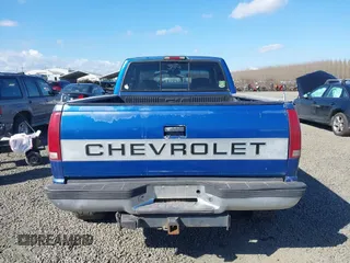 1997 Chevrolet Silverado 1500 with VIN 2GCEK19R8V1141126, listed as a IAAI auction lot 41714771 with 261,347 mi miles and . Bid and sale history available at DreamBid. Image 17.