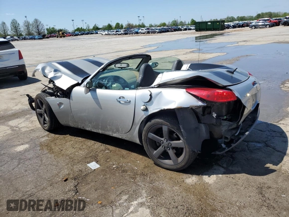 2007 Pontiac Solstice z VIN 1G2MB35B87Y131331, wystawiony jako Copart lot #53976805 z przebiegiem 183 659 mil mil oraz Szkoda całkowita • Salvage title. Historia ofert i sprzedaży dostępna na DreamBid. Obrazek 2.