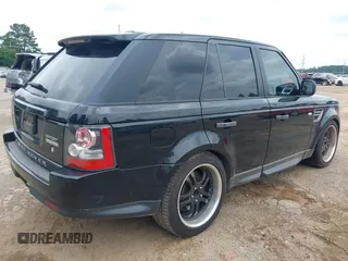 2011 Land Rover Range Rover Sport HSE Lux z VIN SALSK2D46BA279116, wystawiony jako IAAI lot #42447162 z przebiegiem 245 319 mil mil oraz . Historia ofert i sprzedaży dostępna na DreamBid. Obrazek 4.