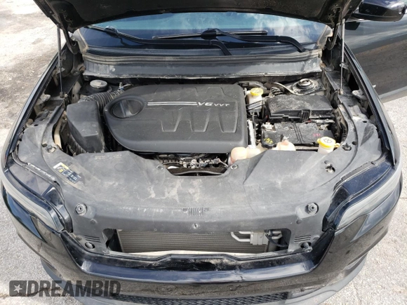 2019 Jeep Cherokee Latitude with VIN 1C4PJLCX7KD331871, listed as a Copart auction lot 59685665 with 90,787 mi miles and Salvage title. Bid and sale history available at DreamBid. Image 12.
