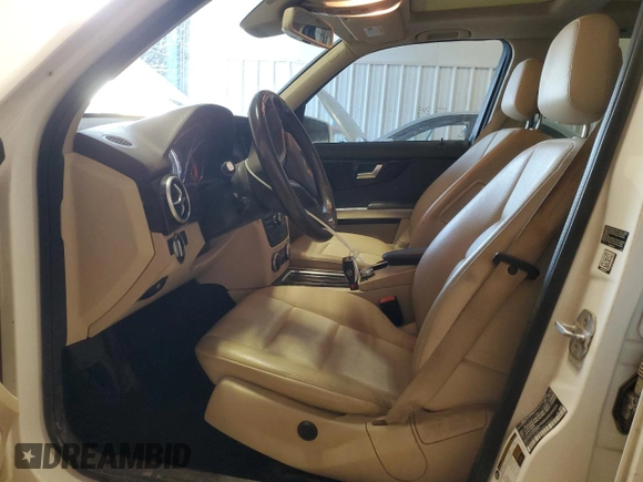 2015 Mercedes-Benz GLK with VIN WDCGG5HB1FG415402, listed as a Copart auction lot 52597865 with 261,299 mi miles and Salvage Title. Bid and sale history available at carsss.com. Image 7.