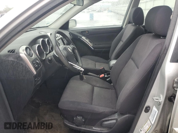 2004 Pontiac Vibe z VIN 5Y2SL62874Z437484, wystawiony jako Copart lot #55500585 z przebiegiem 118 021 mil mil oraz Szkoda całkowita • Salvage title. Historia ofert i sprzedaży dostępna na DreamBid. Obrazek 7.