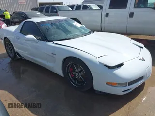 2004 Chevrolet Corvette Z06 with VIN 1G1YY12S545102282, listed as a IAAI auction lot 41641109 with 102,881 mi miles. Bid and sale history available at carsss.com. Image 1.