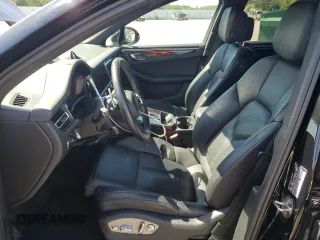2024 Porsche Macan with VIN WP1AA2A56RLB13940, listed as a Copart auction lot 55057535 with 21,301 mi miles and Clean Title. Bid and sale history available at DreamBid. Image 7.