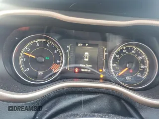2015 Jeep Cherokee Sport with VIN 1C4PJMAB4FW588042, listed as a Copart auction lot 45660385 with 186,455 mi miles and Salvage Title. Bid and sale history available at carsss.com. Image 9.