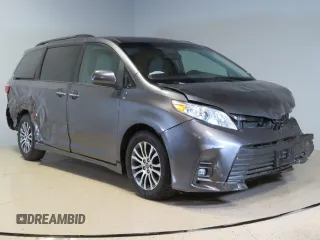 2018 Toyota Sienna XLE Auto Access Seat with VIN 5TDYZ3DC3JS921237, listed as a Copart auction lot 77463384 with 58,821 mi miles and Salvage Title. Bid and sale history available at carsss.com. Image 1.