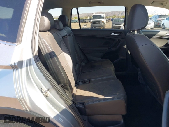 2019 Volkswagen Tiguan SE with VIN 3VV2B7AX1KM170926, listed as a IAAI auction lot 41953801 with 54,361 mi miles and . Bid and sale history available at DreamBid. Image 8.