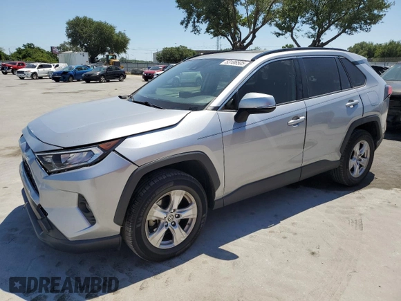 2019 Toyota RAV4 XLE with VIN JTMW1RFV3KD038428, listed as a Copart auction lot 53186505 with 60,927 mi miles and Salvage Title. Bid and sale history available at carsss.com. Image 1.