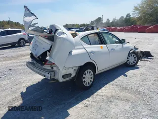 2017 Nissan Versa S Plus z VIN 3N1CN7AP4HL821719, wystawiony jako IAAI lot #41880339 z przebiegiem Nie podano mil oraz . Historia ofert i sprzedaży dostępna na DreamBid. Obrazek 4.