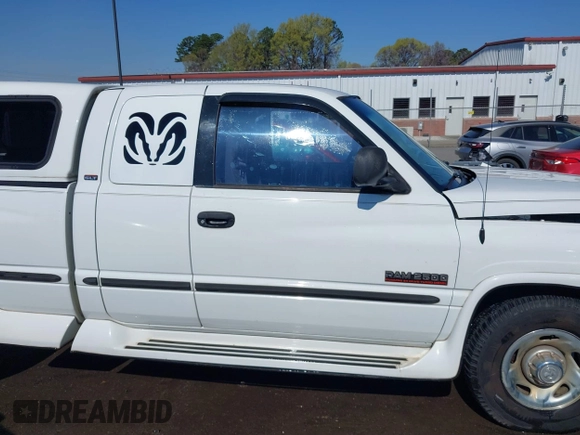 1999 Dodge Ram 2500 with VIN 1B7KC236XXJ533327, listed as a IAAI auction lot 41885482 with 178,937 mi miles. Bid and sale history available at carsss.com. Image 13.