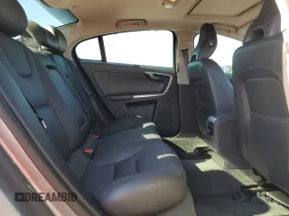 2017 Volvo S60 Inscription z VIN LYV402HK2HB150225, wystawiony jako Copart lot #80588184 z przebiegiem 53 910 mil mil oraz Szkoda całkowita • Salvage title. Historia ofert i sprzedaży dostępna na DreamBid. Obrazek 10.