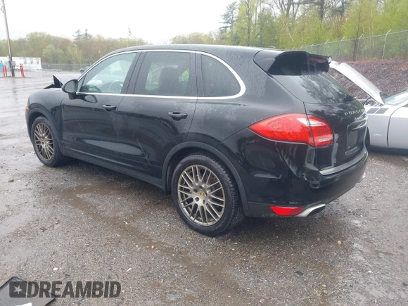 2014 Porsche Cayenne S с VIN WP1AB2A25ELA59365, выставлен на аукционе IAAI как лот 42233940 с пробегом 76 454 миль миль и . История ставок и продаж доступна на DreamBid. Изображение 3.