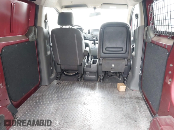 2018 Nissan NV200 SV z VIN 3N6CM0KN5JK702879, wystawiony jako IAAI lot #41775730 z przebiegiem 298 326 mil mil oraz . Historia ofert i sprzedaży dostępna na DreamBid. Obrazek 8.