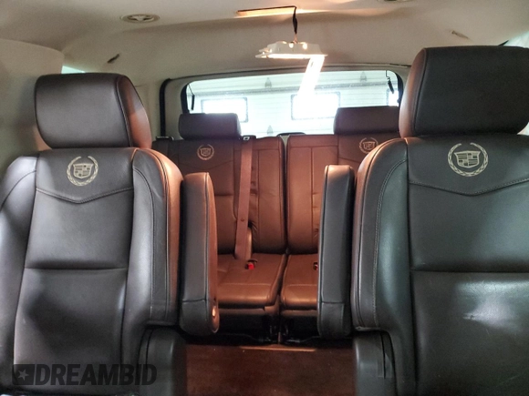 2013 Cadillac Escalade Platinum Edition z VIN 1GYS4DEF7DR240482, wystawiony jako Copart lot #56906815 z przebiegiem 147 774 mil mil oraz Szkoda całkowita • Salvage title. Historia ofert i sprzedaży dostępna na DreamBid. Obrazek 10.