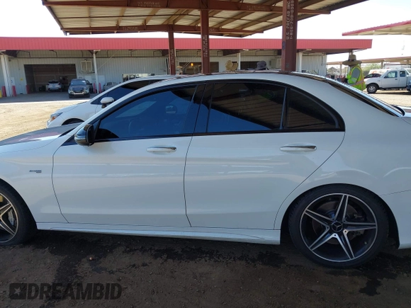 2017 Mercedes-Benz C 43 AMG с VIN 55SWF6EB6HU187598, выставлен на аукционе IAAI как лот 42539960 с пробегом 92 732 миль миль и . История ставок и продаж доступна на DreamBid. Изображение 15.
