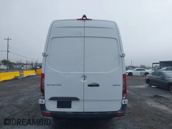 2022 Mercedes-Benz Sprinter Cargo with VIN W1Y40CHY4NT094656, listed as a IAAI auction lot 41038339 with 76,599 mi miles. Bid and sale history available at carsss.com. Image 17.
