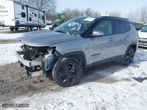 2019 Jeep Compass Latitude with VIN 3C4NJDBB2KT817601, listed as a IAAI auction lot 41506659 with 95,457 mi miles. Bid and sale history available at carsss.com. Image 21.