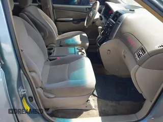 2006 Toyota Sienna CE z VIN 5TDZA23C46S558011, wystawiony jako IAAI lot #42390948 z przebiegiem 264 080 mil mil oraz . Historia ofert i sprzedaży dostępna na DreamBid. Obrazek 5.