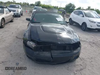 2010 Ford Mustang V6 с VIN 1ZVBP8EN8A5167067, выставлен на аукционе IAAI как лот 42365888 с пробегом 171 500 миль миль и . История ставок и продаж доступна на DreamBid. Изображение 6.