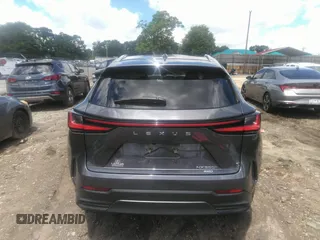 2025 Lexus NX 350h Premium z VIN 2T2GKCEZ2SC032602, wystawiony jako IAAI lot #42249293 z przebiegiem 14 346 mil mil oraz . Historia ofert i sprzedaży dostępna na DreamBid. Obrazek 16.