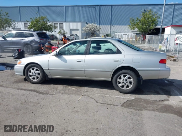 2001 Toyota Camry LE z VIN JT2BF22KX10342454, wystawiony jako IAAI lot #41939743 z przebiegiem 124 045 mil mil oraz . Historia ofert i sprzedaży dostępna na DreamBid. Obrazek 14.