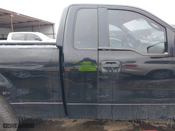 2005 Ford F-150 XL with VIN 1FTRF12W15KC00040, listed as a IAAI auction lot 41532710 with 172,371 mi miles. Bid and sale history available at carsss.com. Image 13.